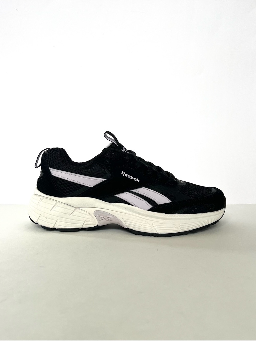 Reebok Chaos Women’s Running Athletic Shoes Black/Lilac/White SZ 8 Chunky Y2K